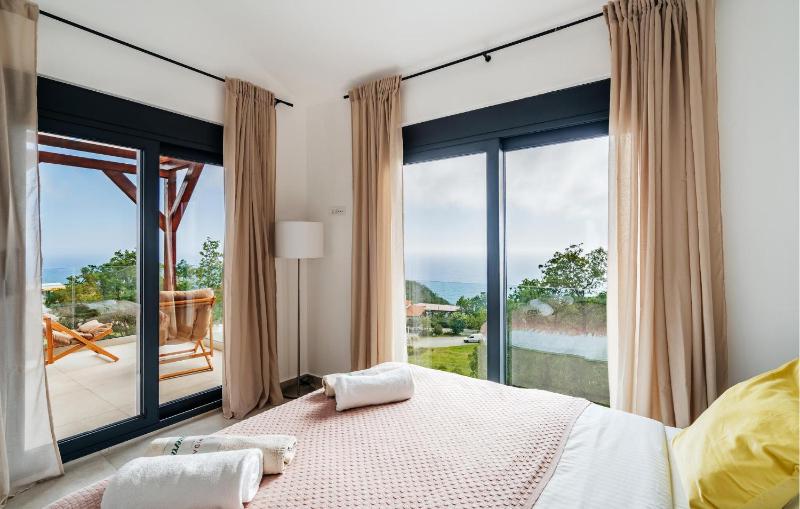 Amazing Home In Budva - image 11