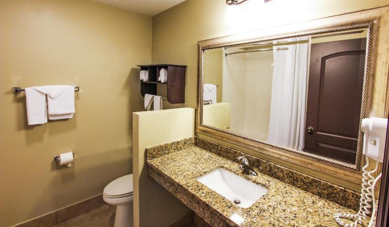 Double Room - Poolside/Non-Smoking image 3