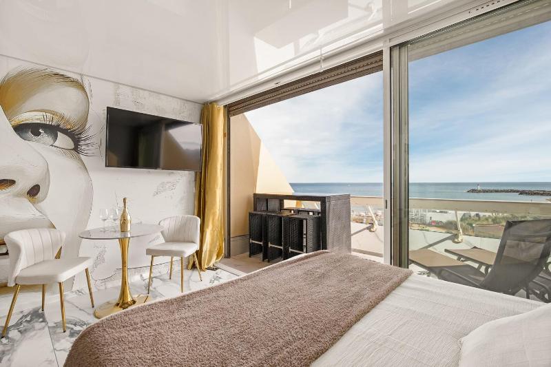Aurea Heliopolis - Exceptional Sea View - image 8