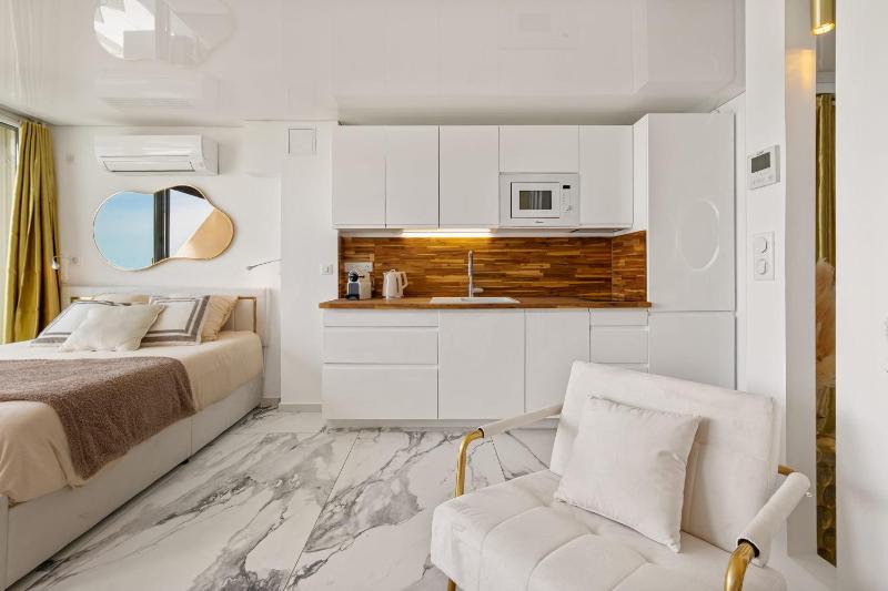 Aurea Heliopolis - Exceptional Sea View - image 3