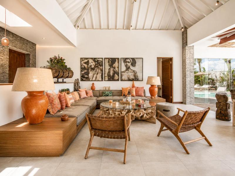 Dreamy 5 BR Villa 200m to Berawa Beach - image 35