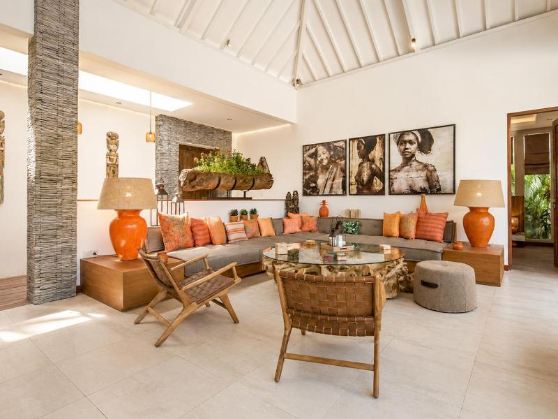 Dreamy 5 BR Villa 200m to Berawa Beach - image 50