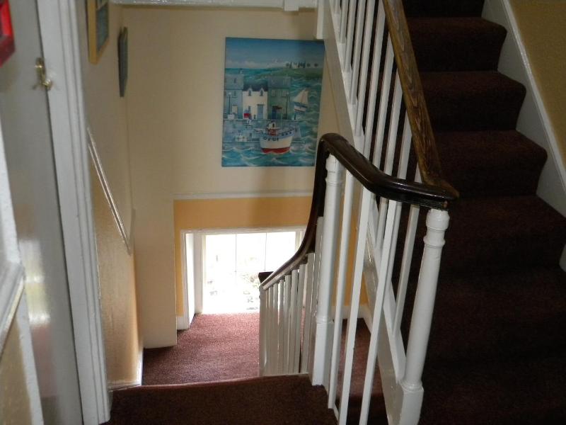 The Alendale Guesthouse - image 2