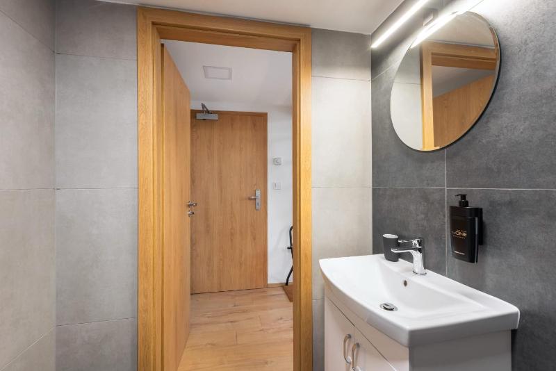 Lovely studio in the center city - image 5