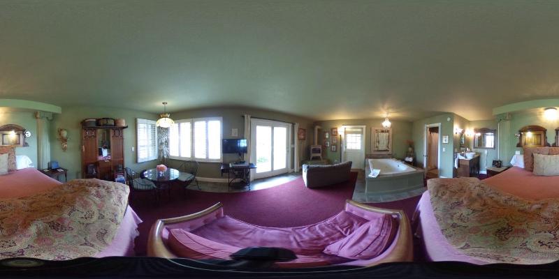 Deluxe Cottage image 3