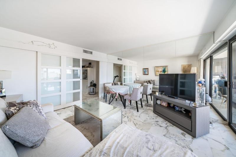Magnificent one-bedroom apartment - image 12
