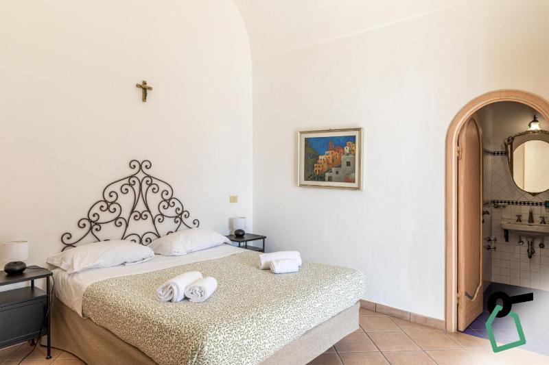 Hotiday Positano Suites and View - image 11