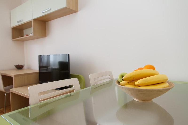 Studio Apartment image 4