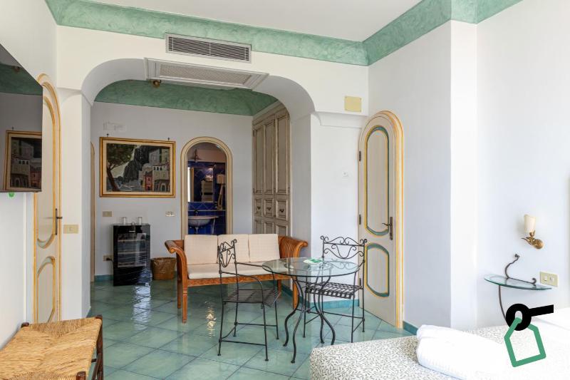 Hotiday Positano Suites and View - image 38