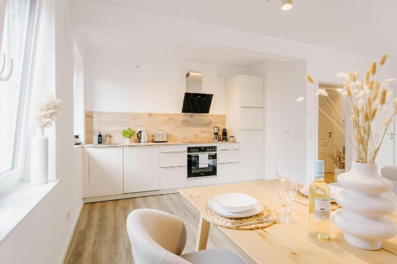Küsten Suite de See - Suite 2 direkte Deichlage Balkon 77qm - image 12