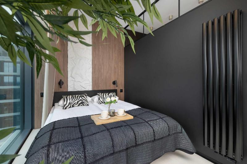 Luxury Apartment with Air Conditioning & Parking on the 25th Floor City Centre by Renters Prestige - image 32