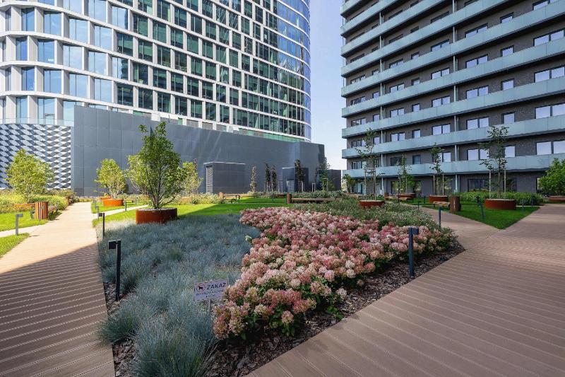 Luxury Apartment with Air Conditioning & Parking on the 25th Floor City Centre by Renters Prestige - image 14