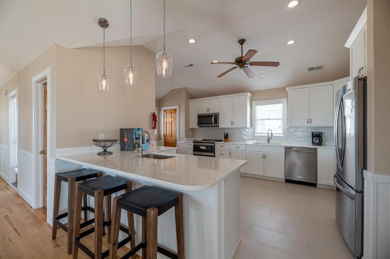 Dream Catcher - Nags Head MP 12 Oceanfront Elevator Pool Hot Tub Pets OK YR Flex - image 22