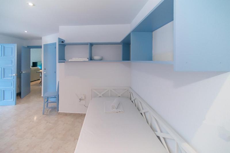 WELCS APARTAMENTO 387 EMP primera linea de mar - image 12