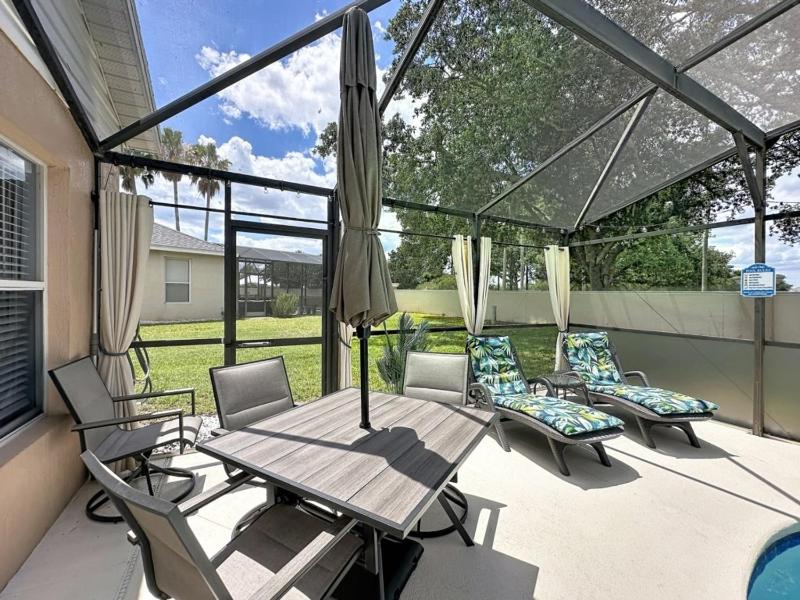 Whispering Palms - Luxury 4-Bedroom Pool Home Near villa - image 24
