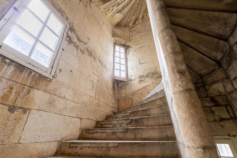 Duplex d'exception et charme au centre historique - image 3