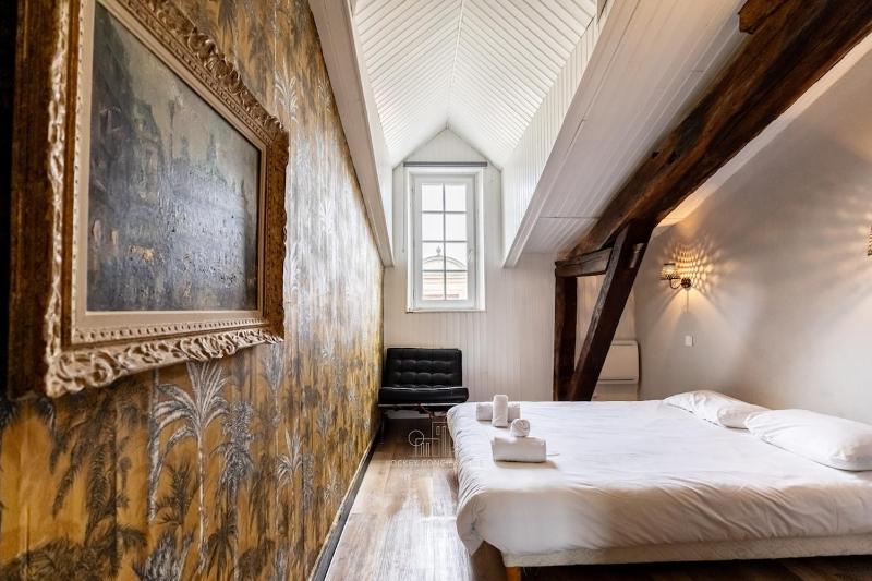 Duplex d'exception et charme au centre historique - image 16