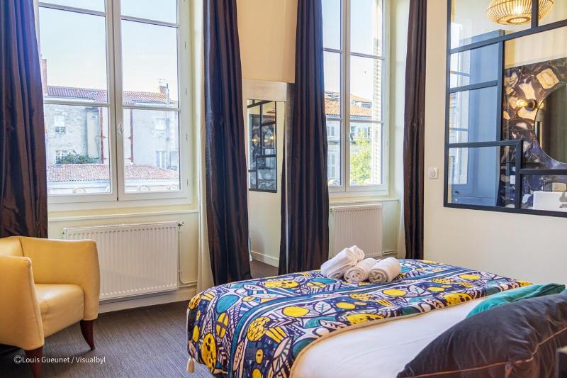 Appart Classé 4* | Hôtel Particulier Rochelais - image 9