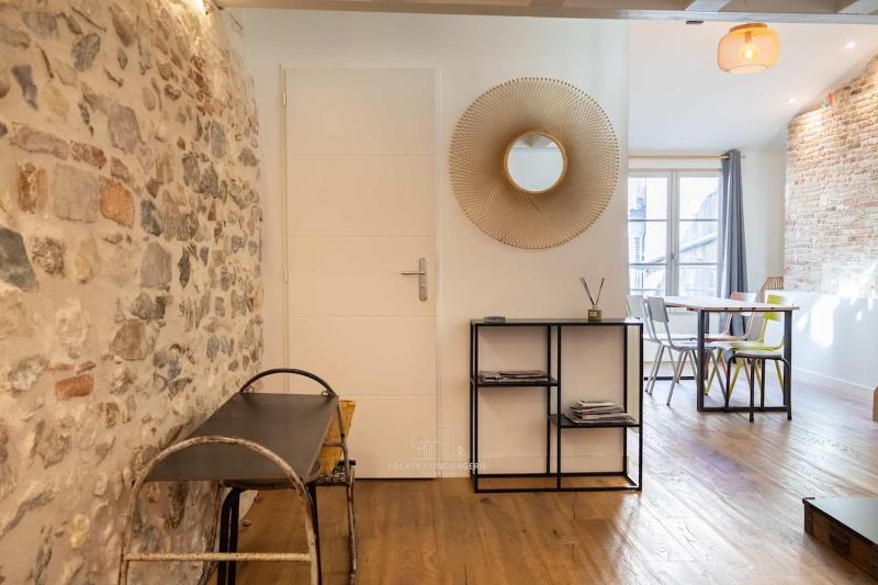 Grand appartement - coeur de ville - Vieux Port - image 8