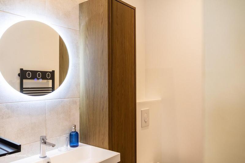 Appartement rénové en plein coeur de ville - image 11