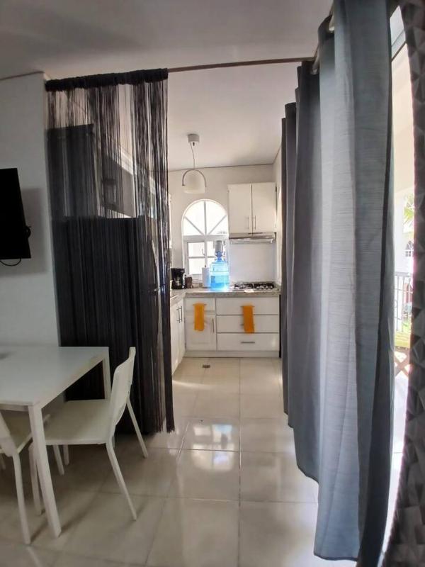 Second Floor Condo - Walk to Beach - image 6
