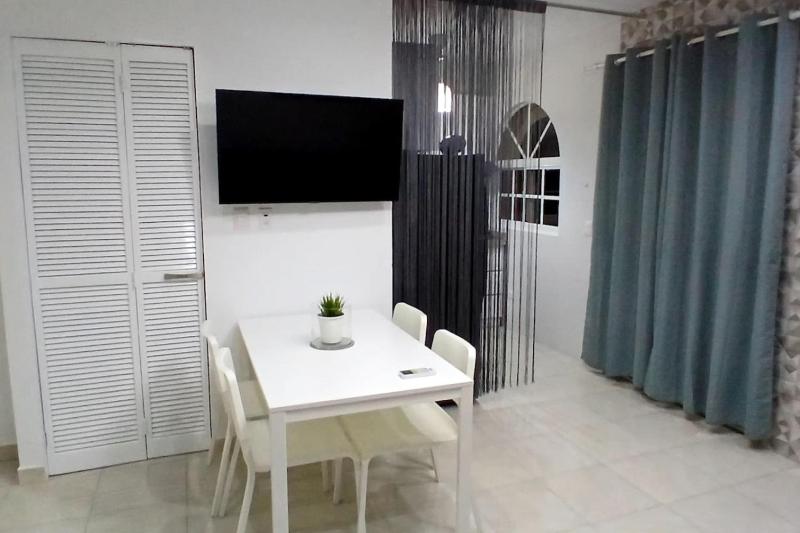 Second Floor Condo - Walk to Beach - image 14