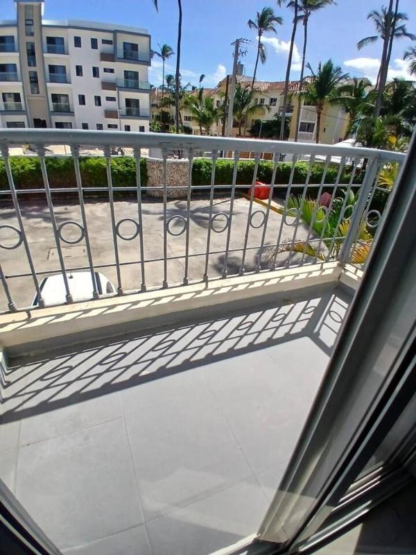 Second Floor Condo - Walk to Beach - image 9