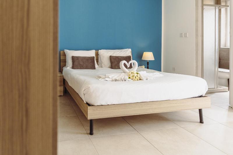 Mercury Suites - Sliema Sea Side - by Haven and Keys Malta - image 10