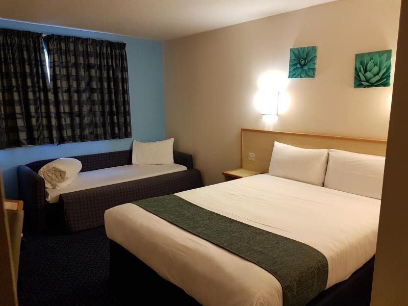 Double Room with Sofa Bed and Pull-out Bed image 1