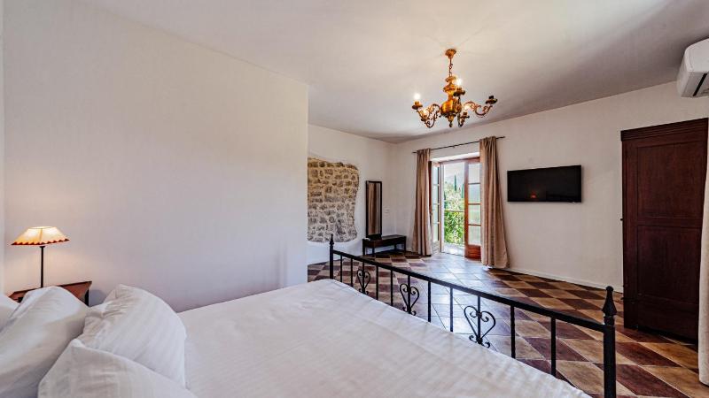 Villa Trojanovic by Villas Guide - image 17