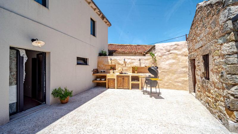 Villa Trojanovic by Villas Guide - image 13