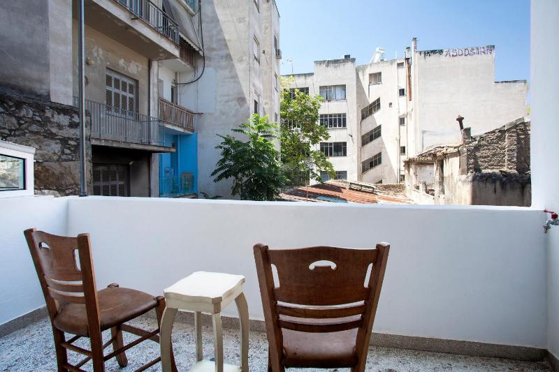 Lovely two-bedroom apartment with roof garden! EP7 - image 12
