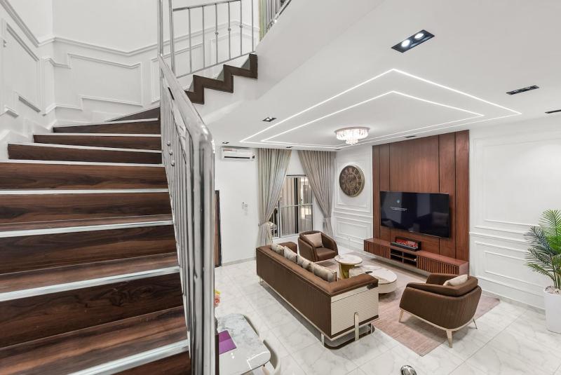 3-Bedroom Terrace Duplex 24 7 Power Supply - image 1