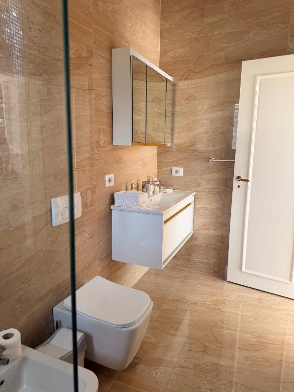 Sea View Penthouse with Grand Terrace - image 10