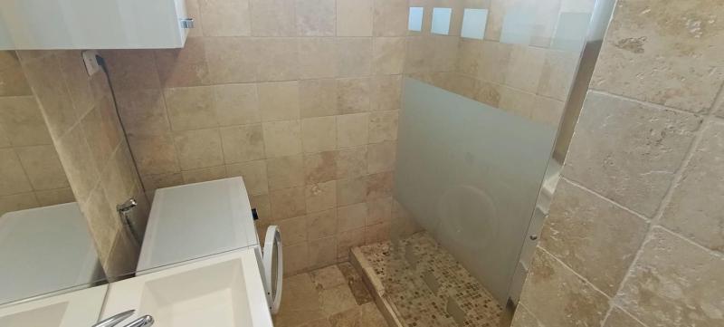 2-bedroom apartment near the beach - image 11