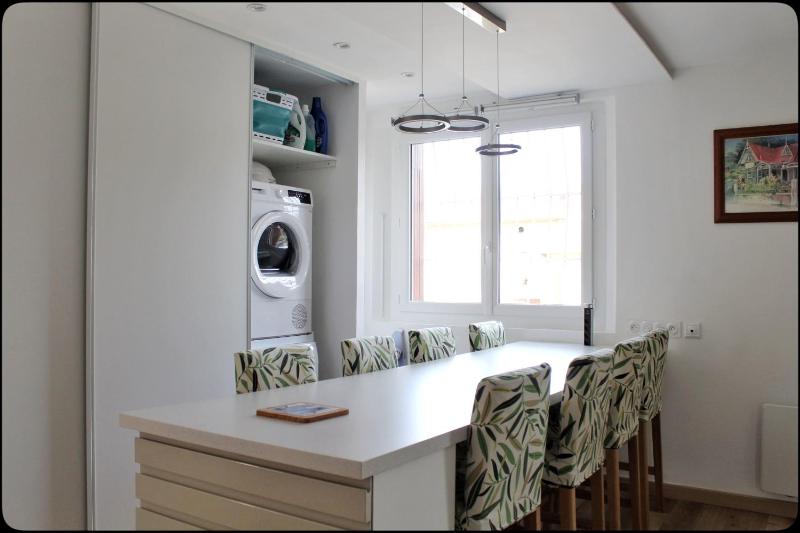 Spacious cocoon in Six-Fours-les-Plages - image 10