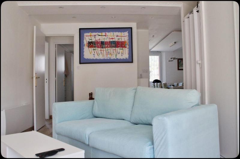 Spacious cocoon in Six-Fours-les-Plages - image 17