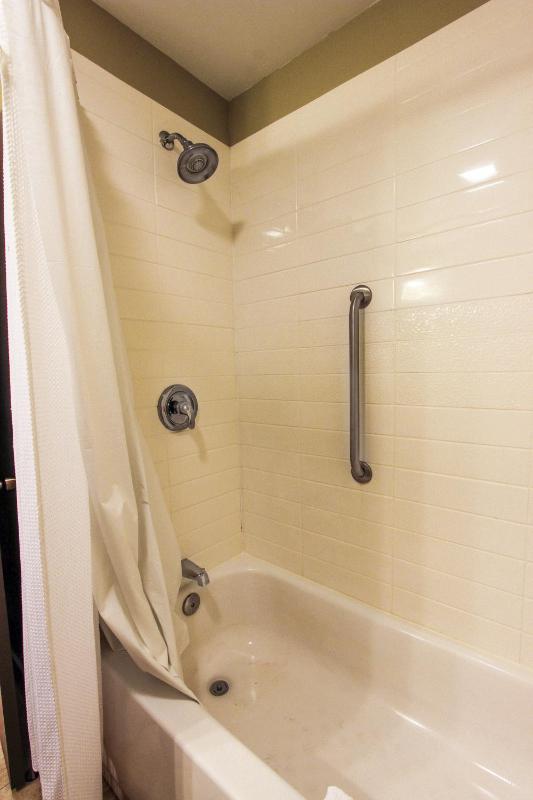 Double Room - Poolside/Non-Smoking image 2