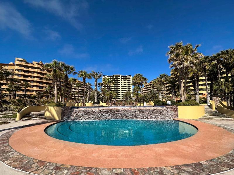 3BR Sandy Beach Villa Pools & Beach Access - image 16