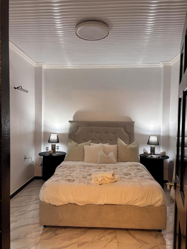 The Rose Garden - image 5