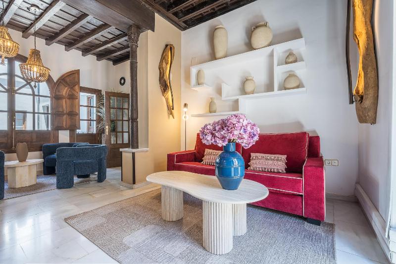 BnS Dauro Suites - image 11