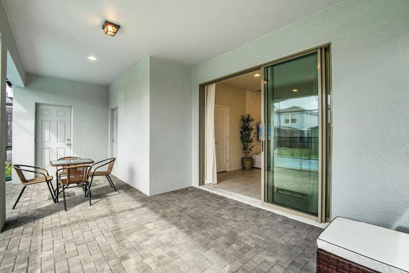 6BD Windsor Westside Villa Near Parks-WW 2467 - image 28