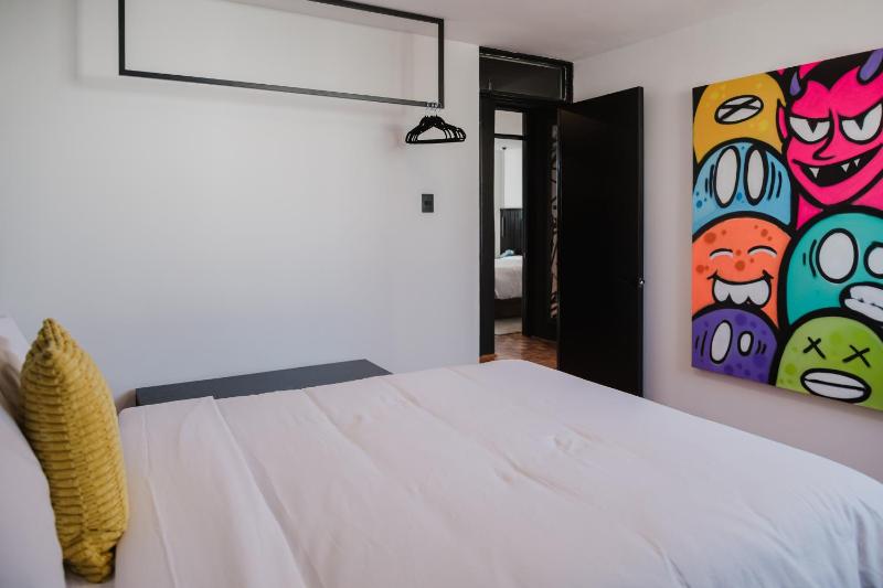 Modern 3BR Duplex in the Heart of Roma - image 15
