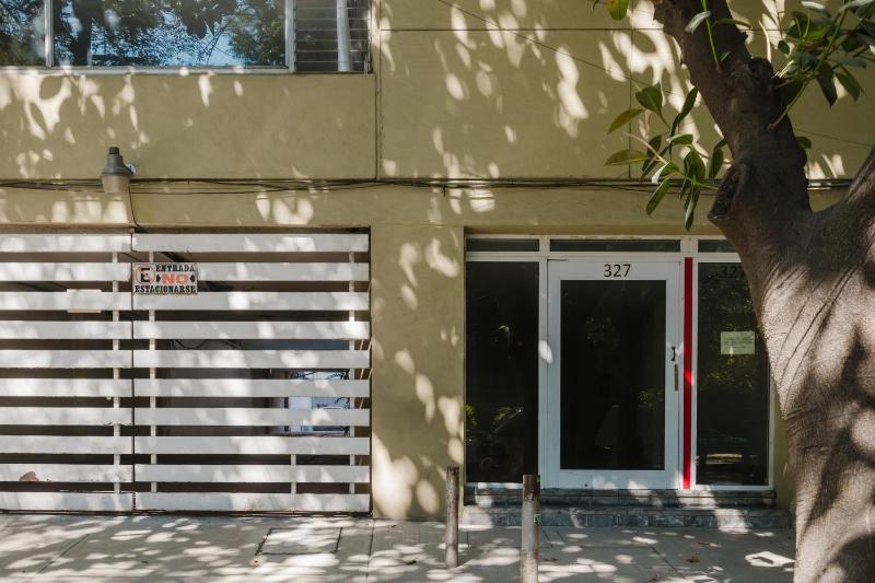 Modern 3BR Duplex in the Heart of Roma - image 18