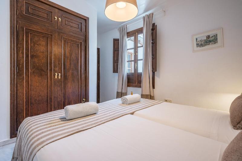 BnS Dauro Suites - image 7