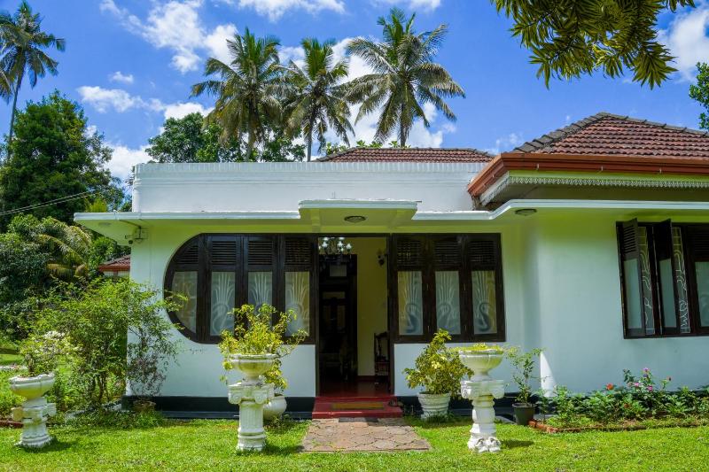 Asgiriya Bungalow Kandy - image 6