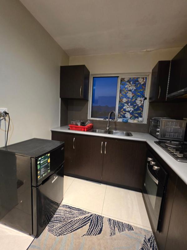 Lomani's Home - Airport Accommodation - image 12