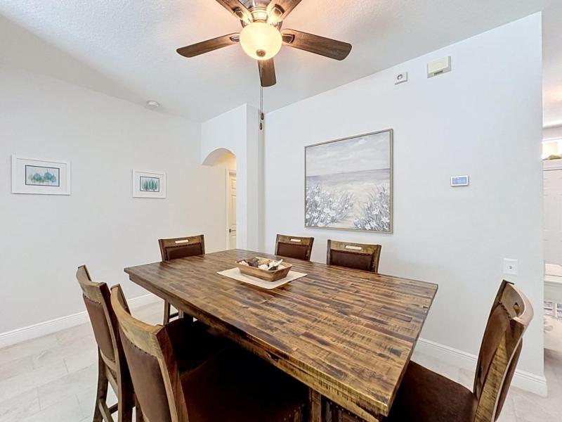 Whispering Palms - Luxury 4-Bedroom Pool Home Near villa - image 43