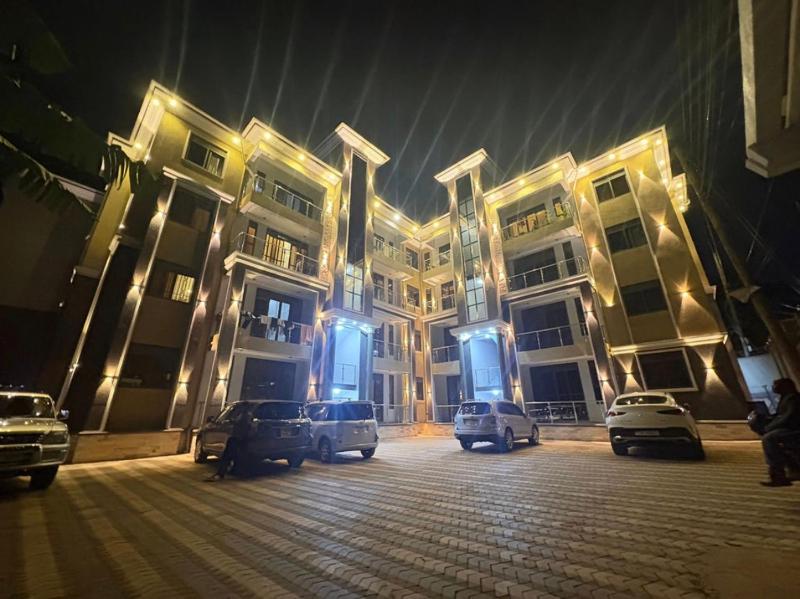Urban Heaven Stylish Apartment in Muyenga Kampala - image 16
