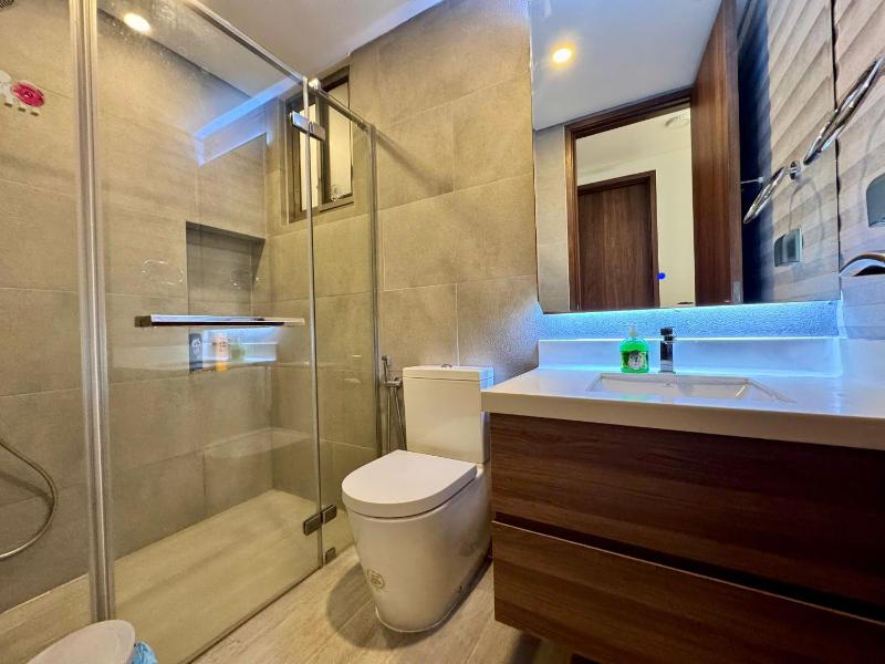 Luxury 2br Midtown The signature Block B - image 10